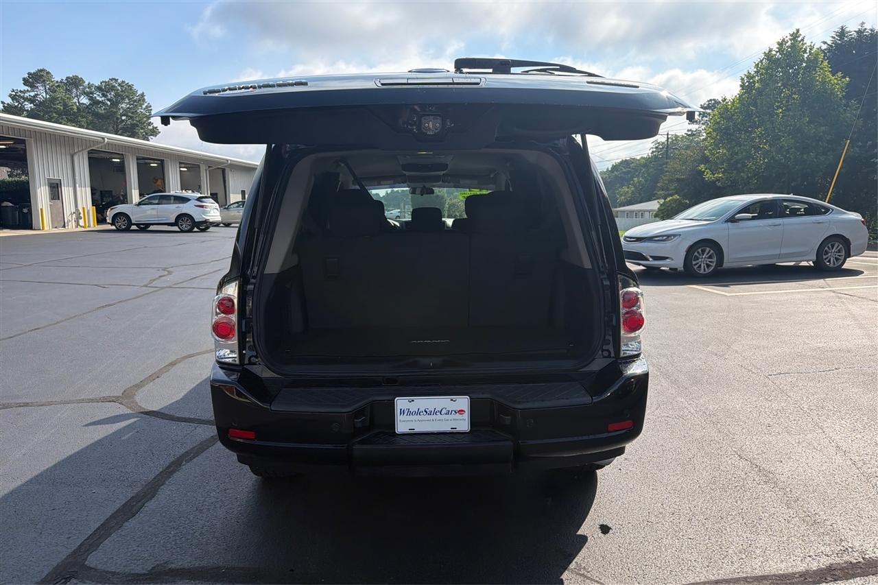 Nissan Armada SV 4D SUV RWD 2013