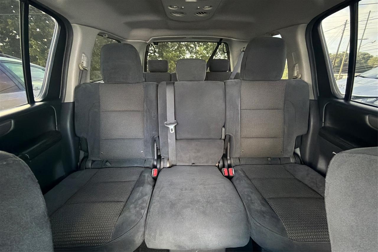 Nissan Armada SV 4D SUV RWD 2013