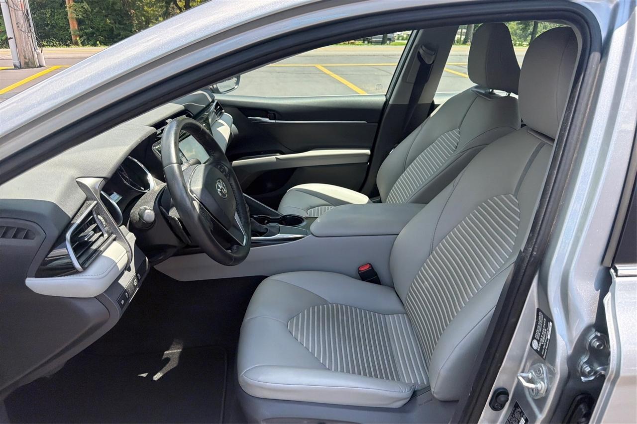 Toyota Camry SE 4D Sedan 2020