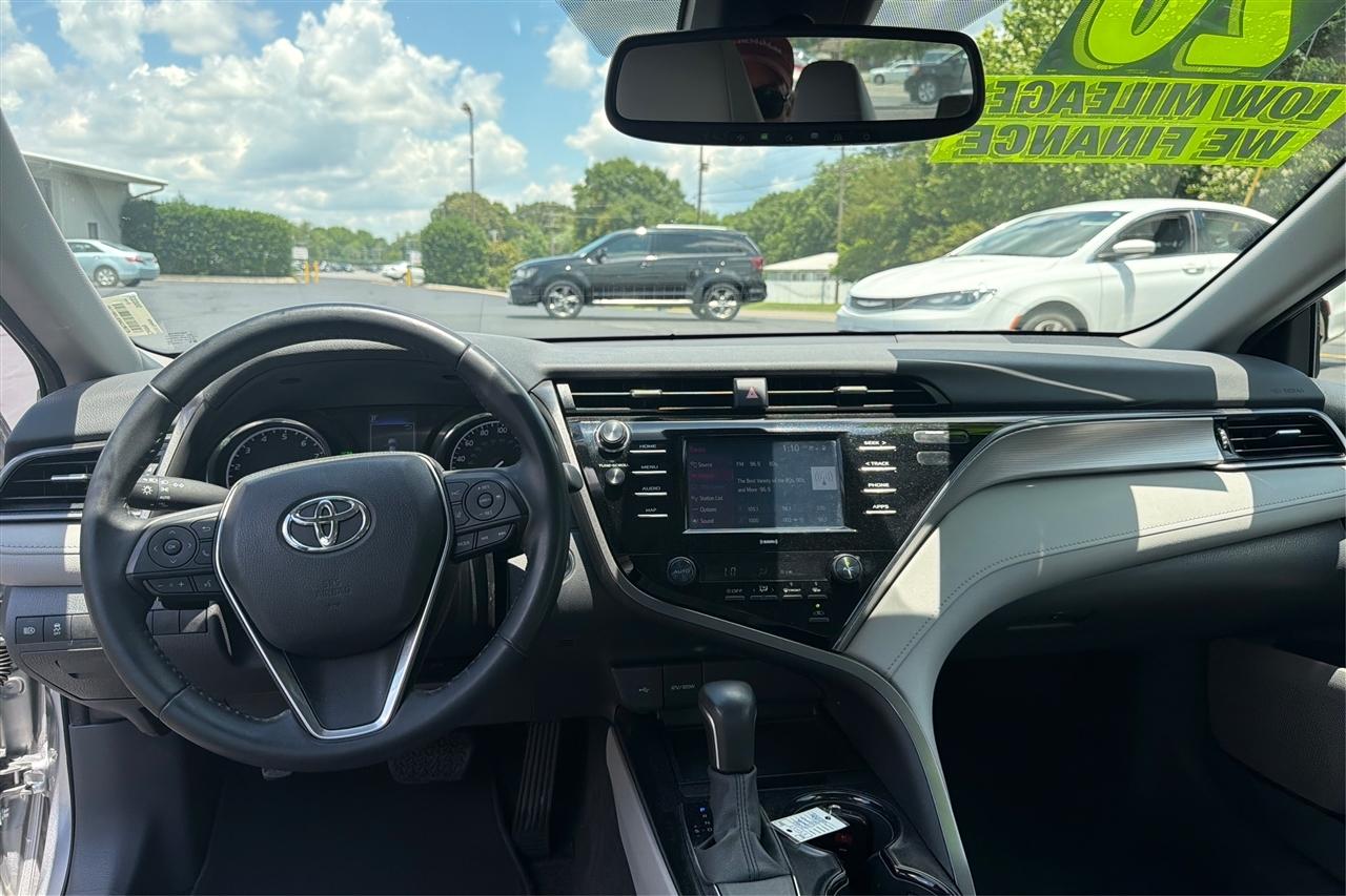 Toyota Camry SE 4D Sedan 2020