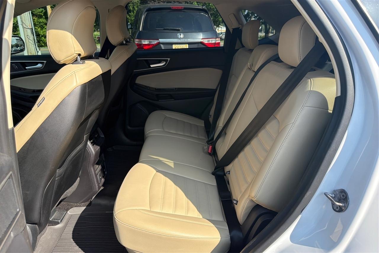 Ford Edge SEL 4D SUV FWD 2018