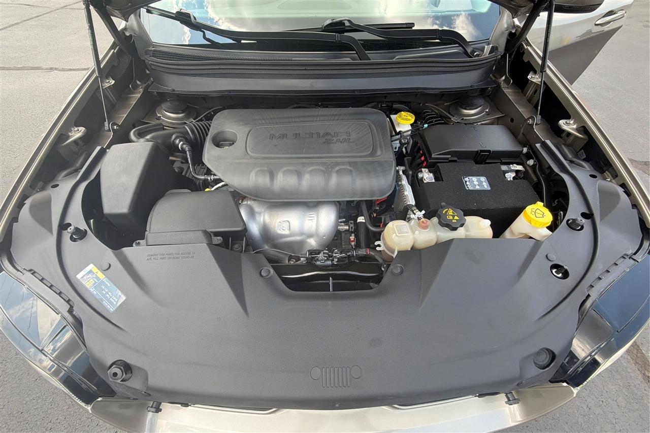 Jeep Cherokee Latitude 4D SUV FWD 2021