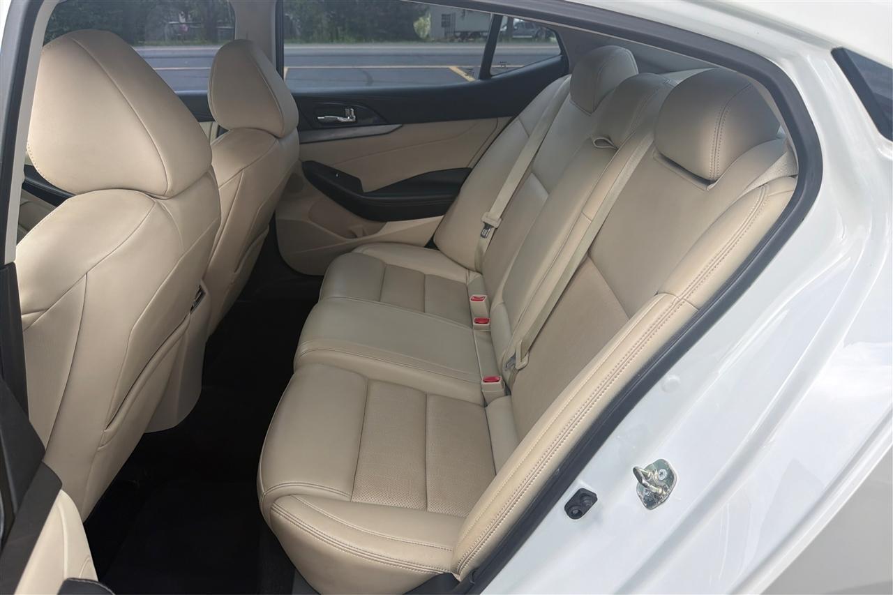 Nissan Maxima SV 4D Sedan 2018