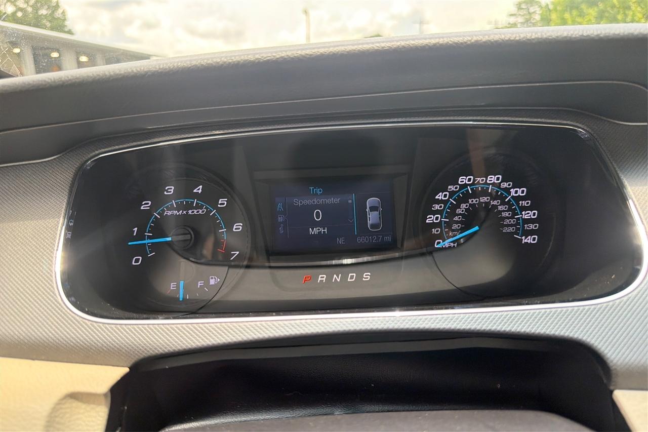 Ford Taurus SE 4D Sedan 2019