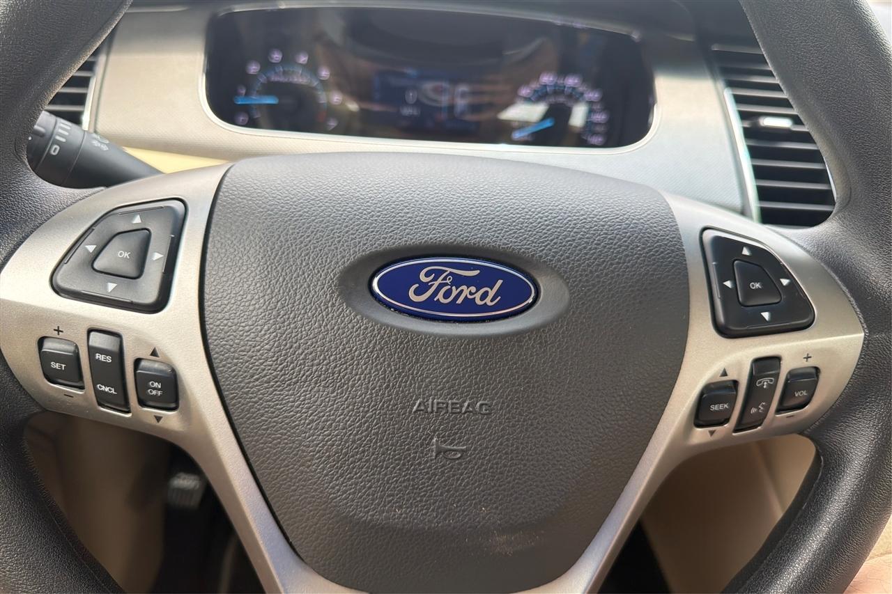 Ford Taurus SE 4D Sedan 2019