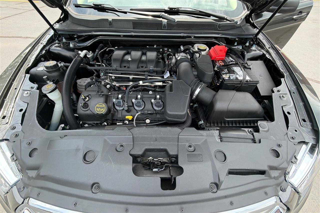 Ford Taurus SE 4D Sedan 2019