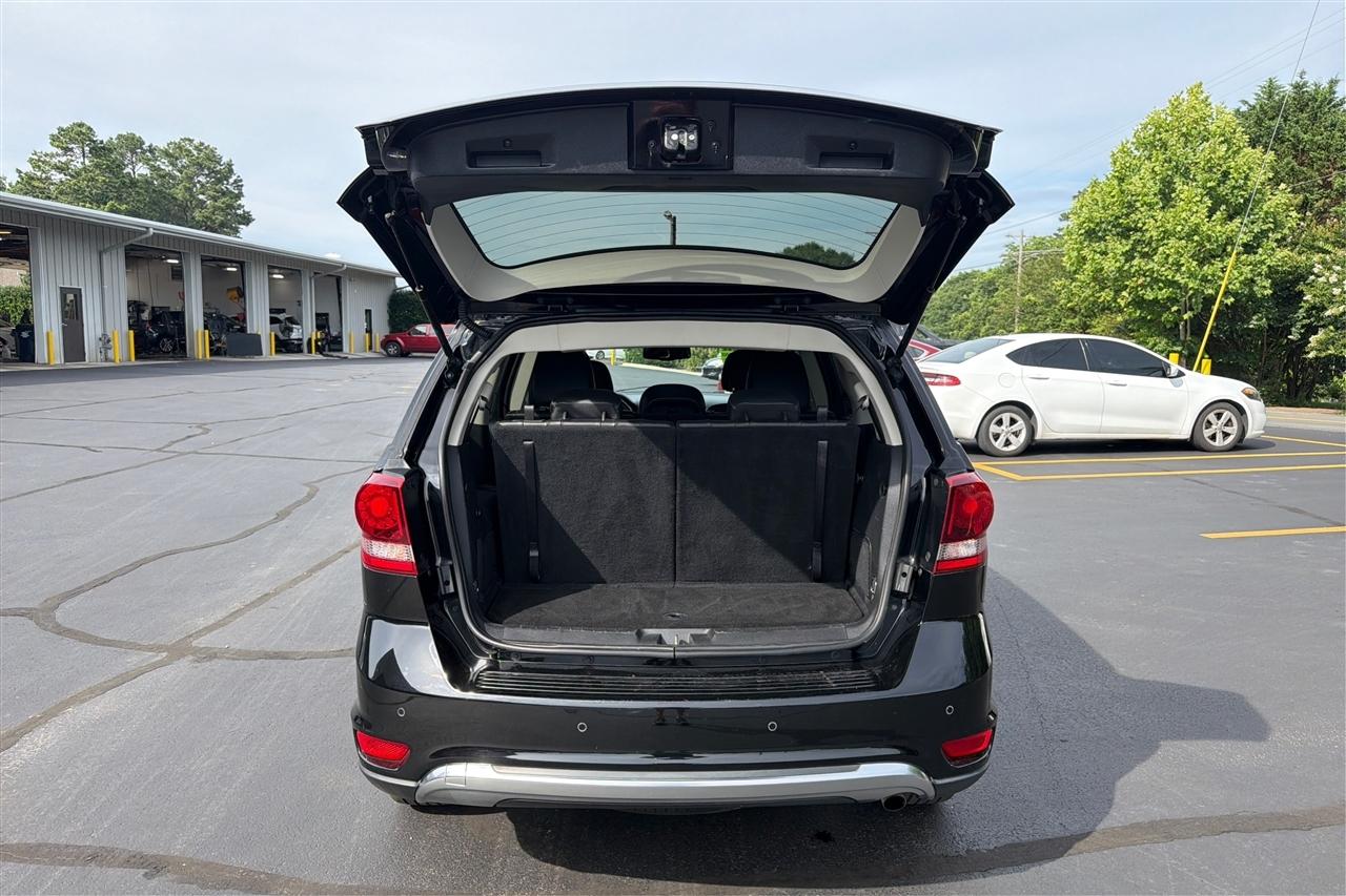 Dodge Journey Crossroad 4D SUV FWD 2017