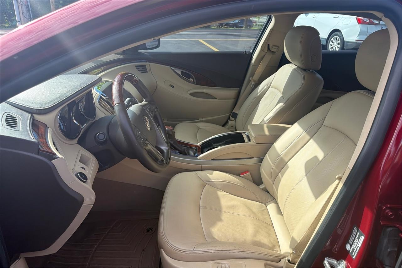Buick LaCrosse CXS 4D Sedan 2010