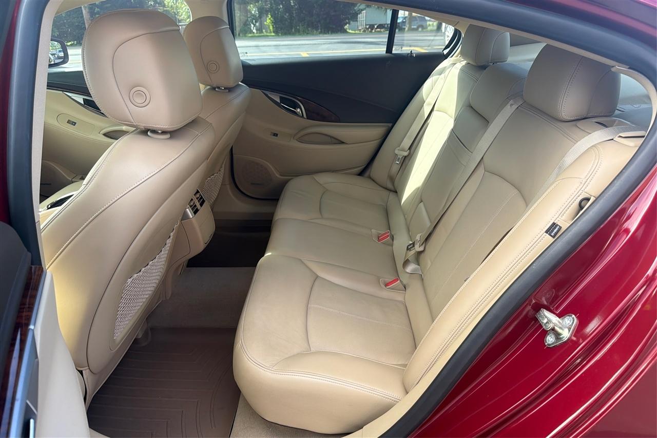 Buick LaCrosse CXS 4D Sedan 2010