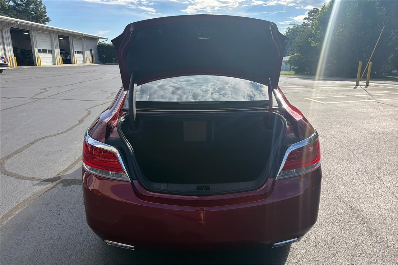 Buick LaCrosse CXS 4D Sedan 2010