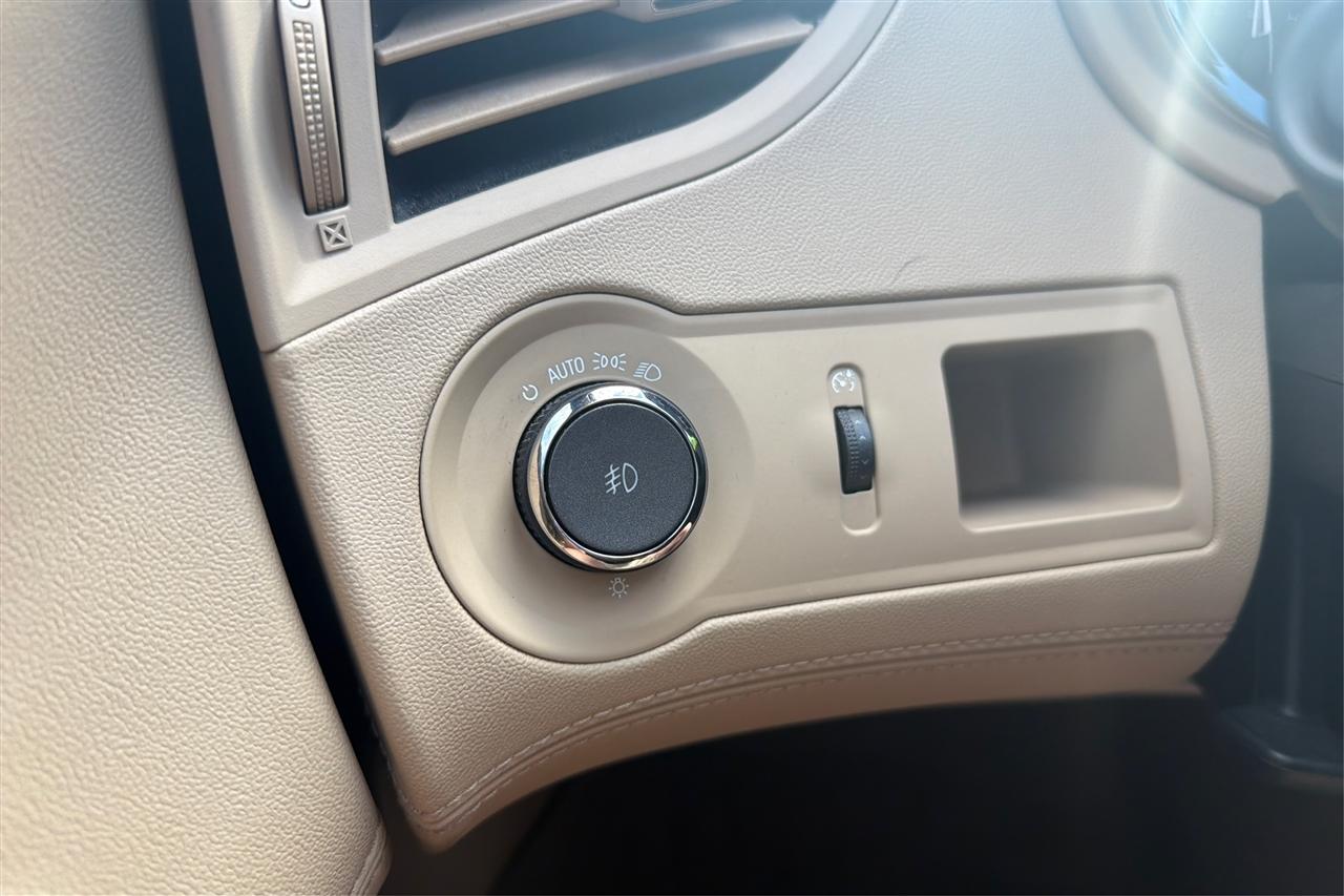 Buick LaCrosse CXS 4D Sedan 2010