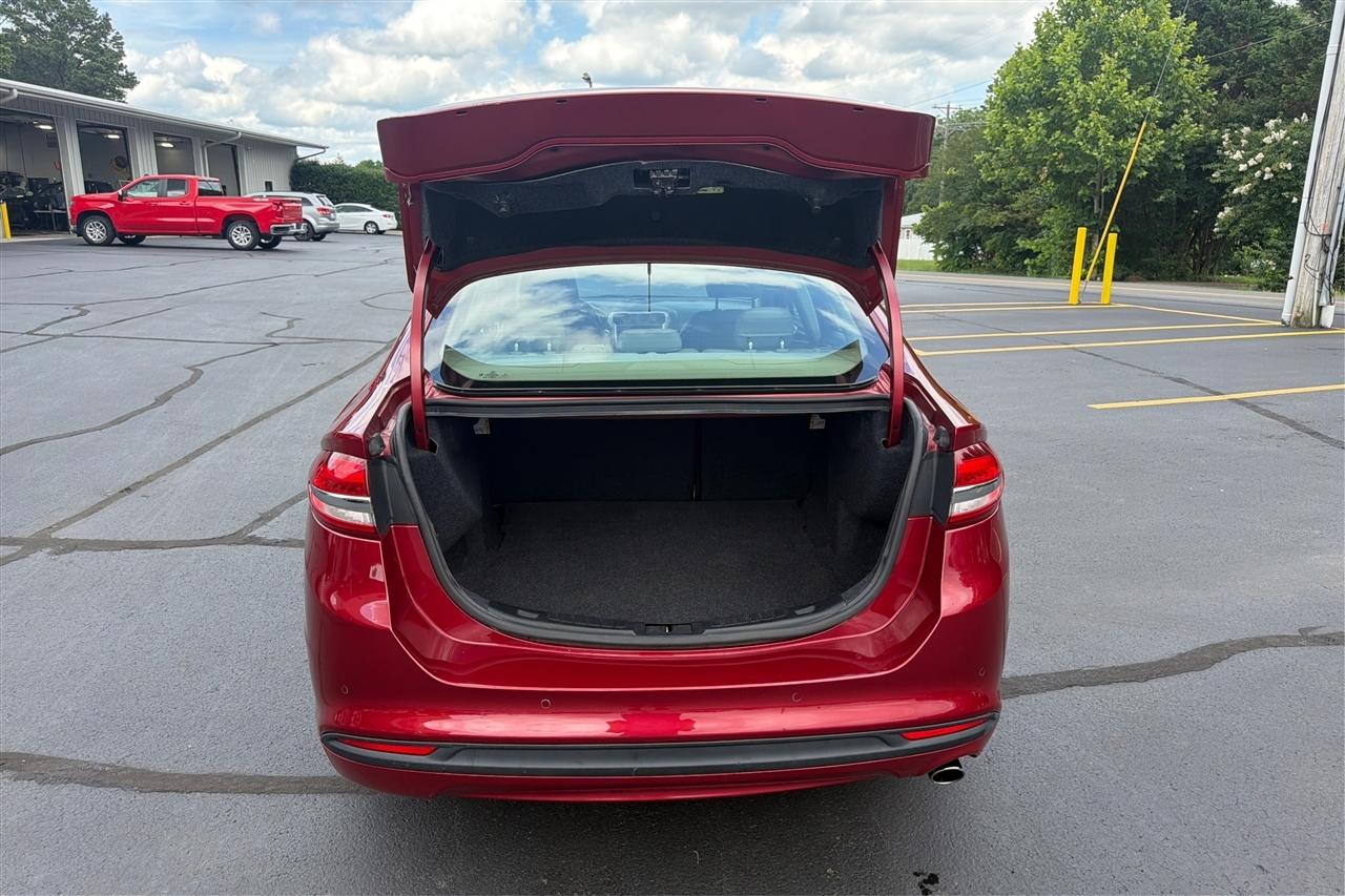Ford Fusion SE 4D Sedan 2018