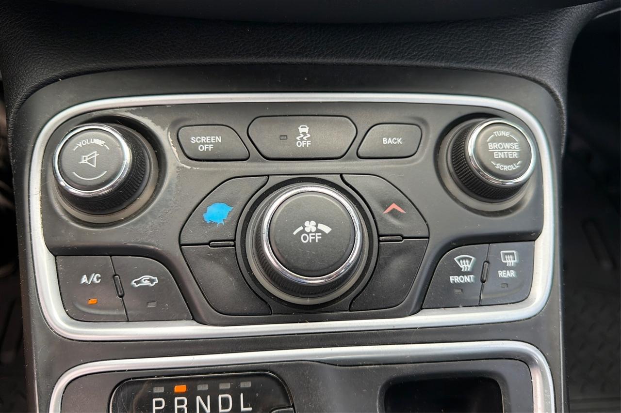 Chrysler 200 Limited 4D Sedan 2015
