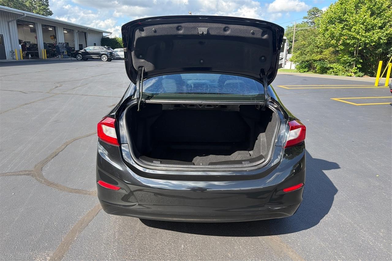 Chevrolet Cruze LS 4D Sedan at 2019