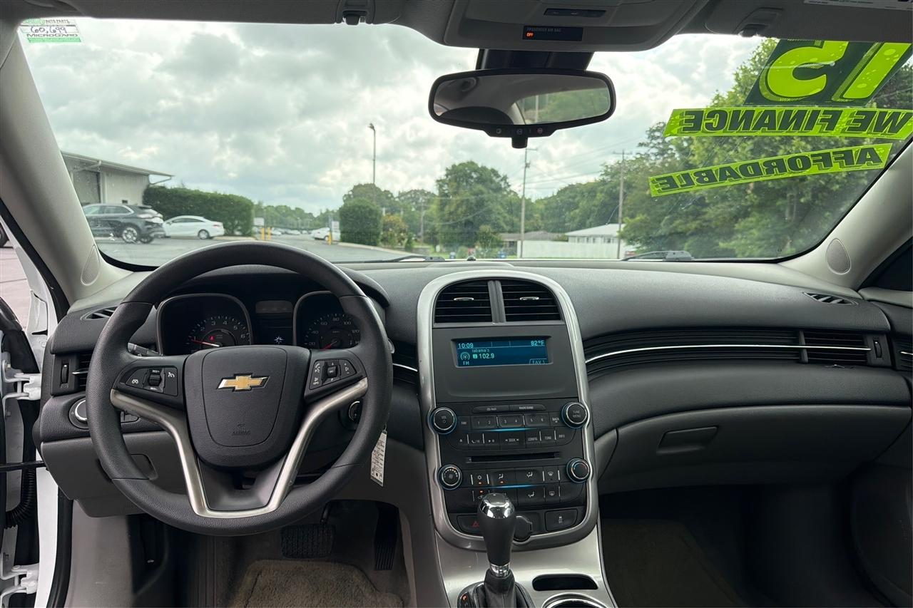 Chevrolet Malibu LS 4D Sedan 2015