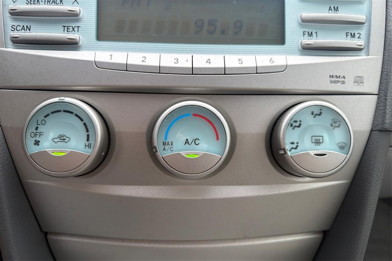 Toyota Camry XLE 4D Sedan 2007