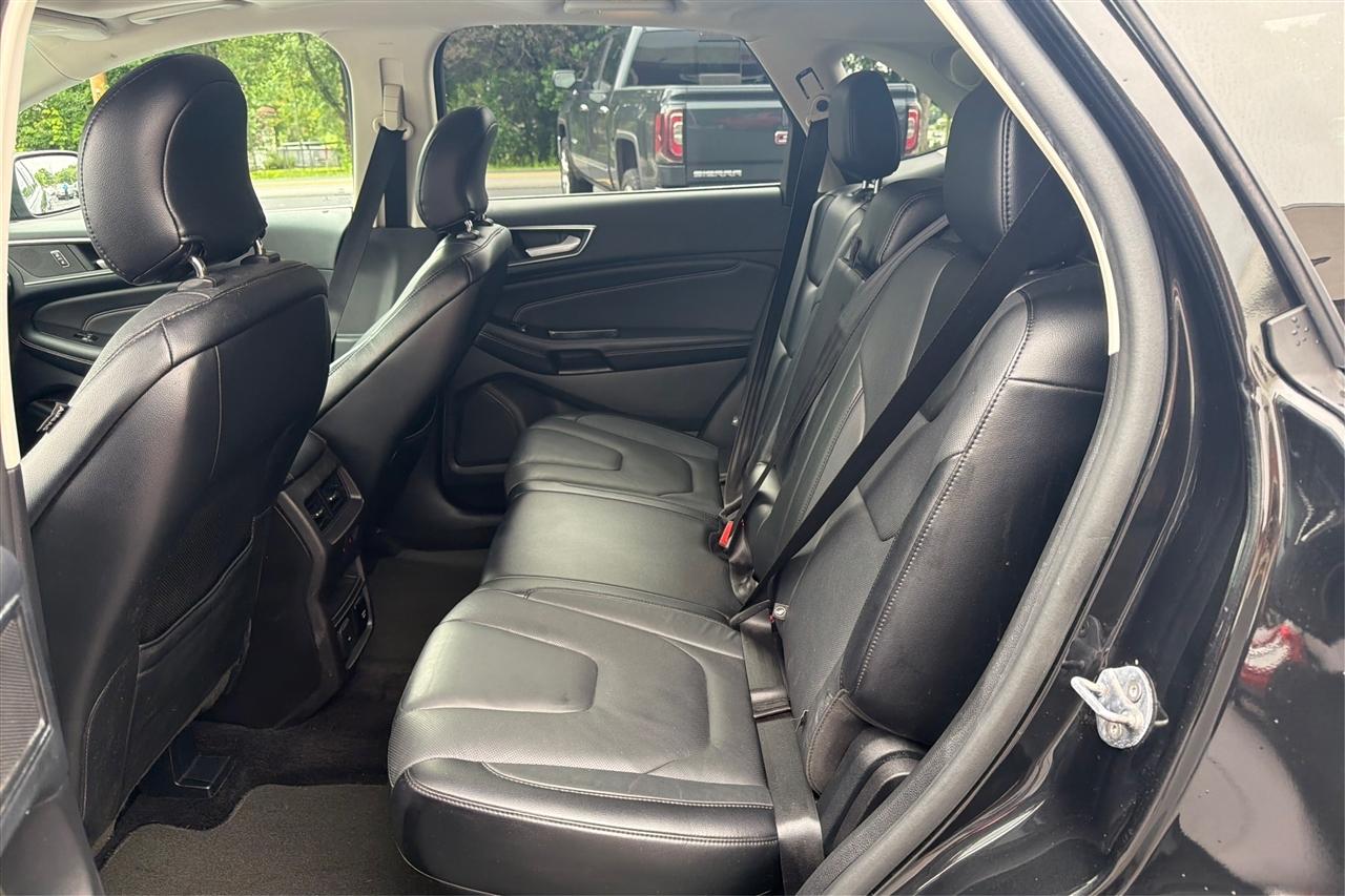 Ford Edge Titanium 4D SUV FWD 2015