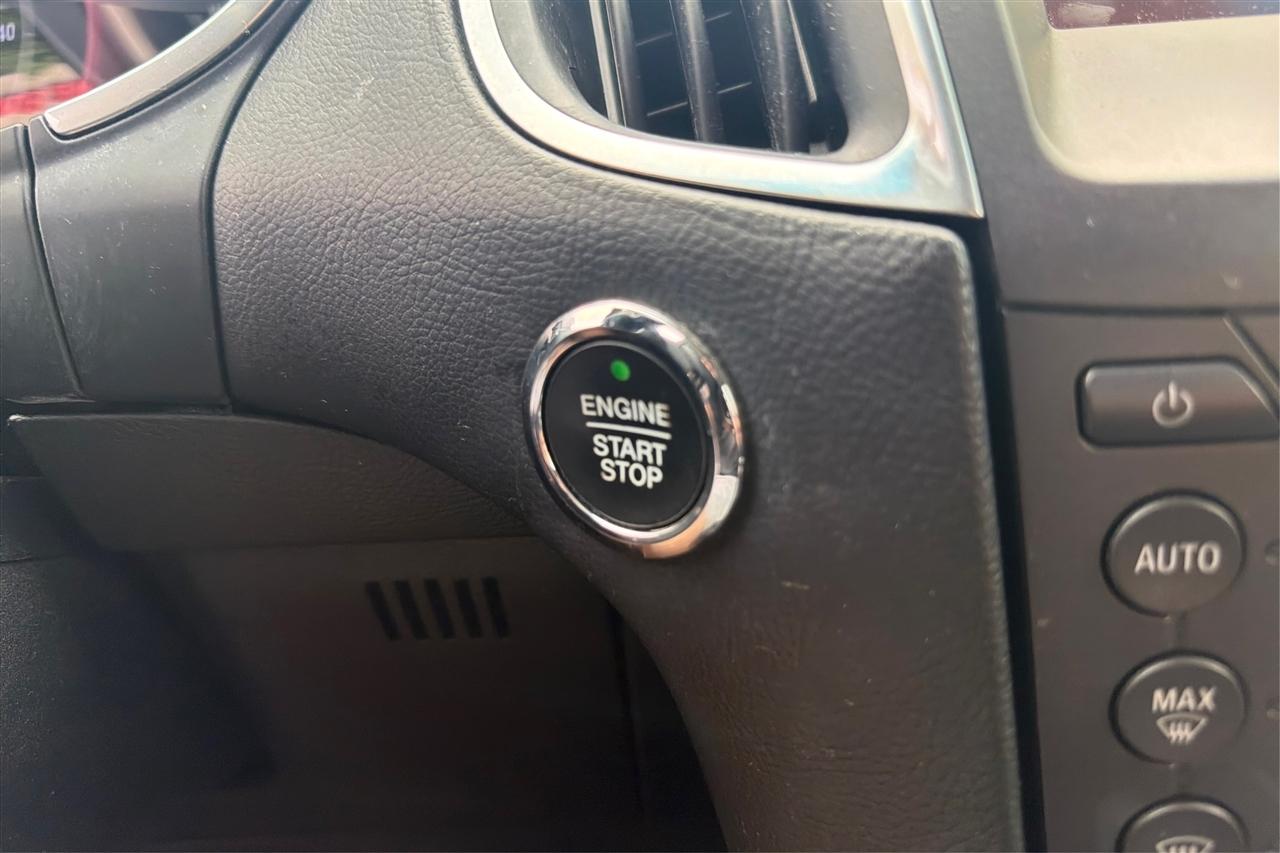 Ford Edge Titanium 4D SUV FWD 2015