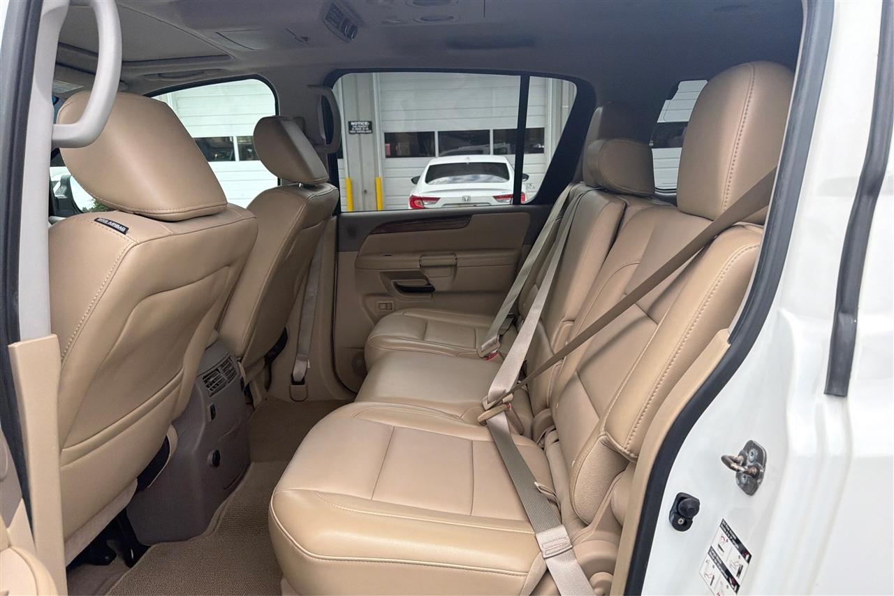 Nissan Armada Platinum 4D SUV RWD 2012