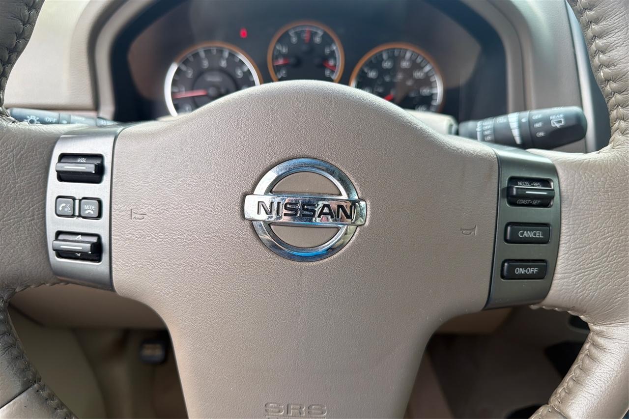 Nissan Armada Platinum 4D SUV RWD 2012