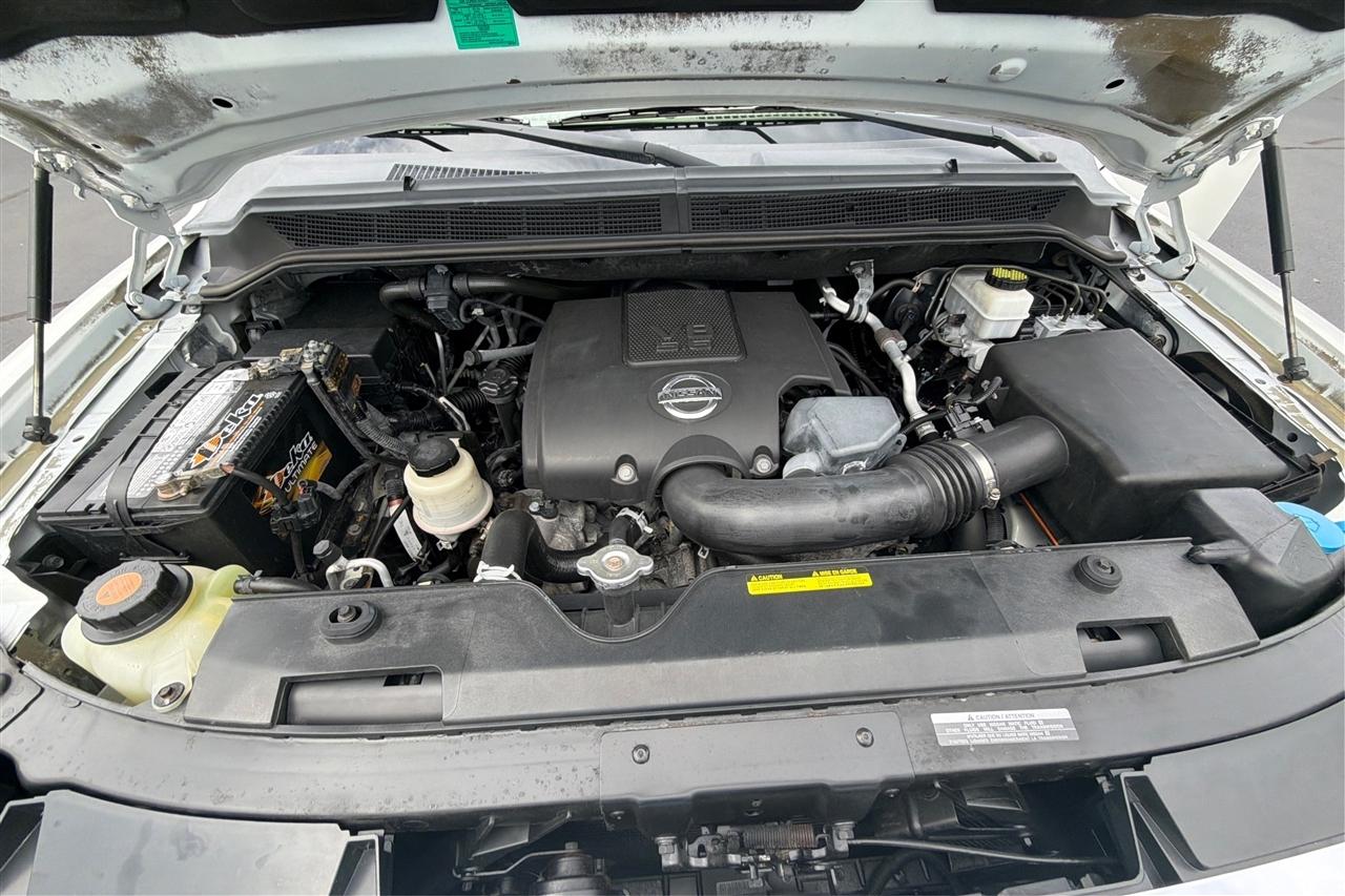 Nissan Armada Platinum 4D SUV RWD 2012