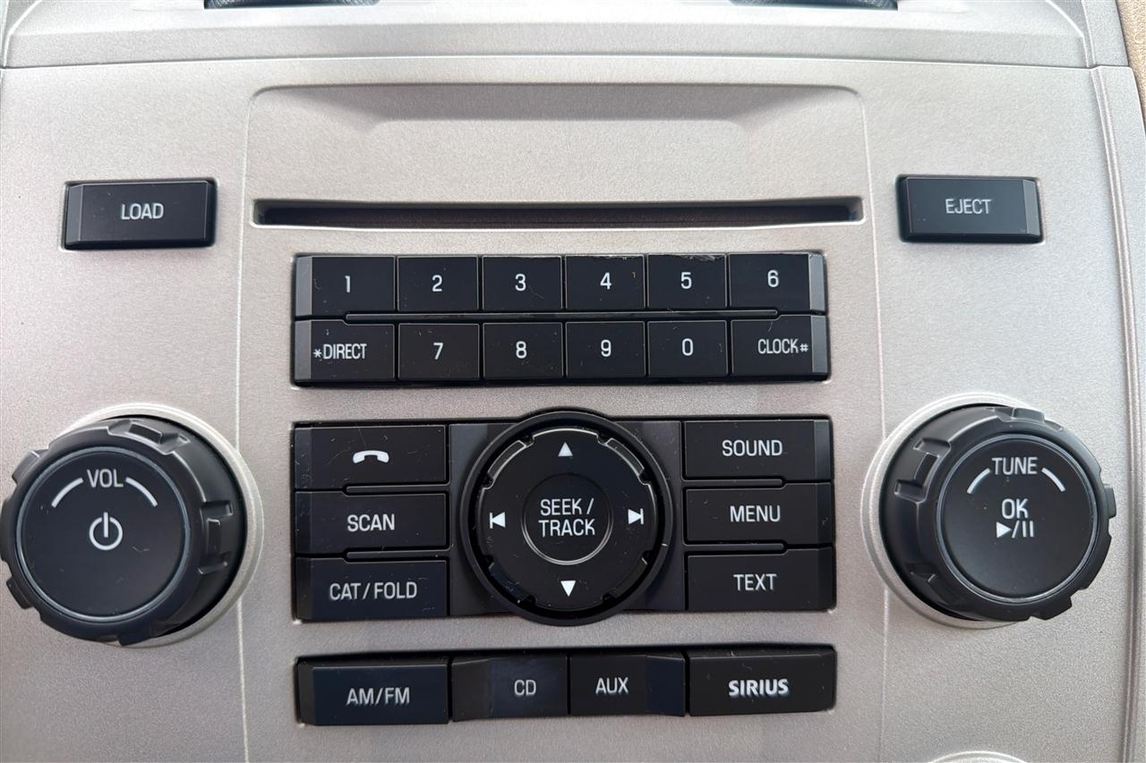Ford Escape XLT 4D SUV FWD 2012