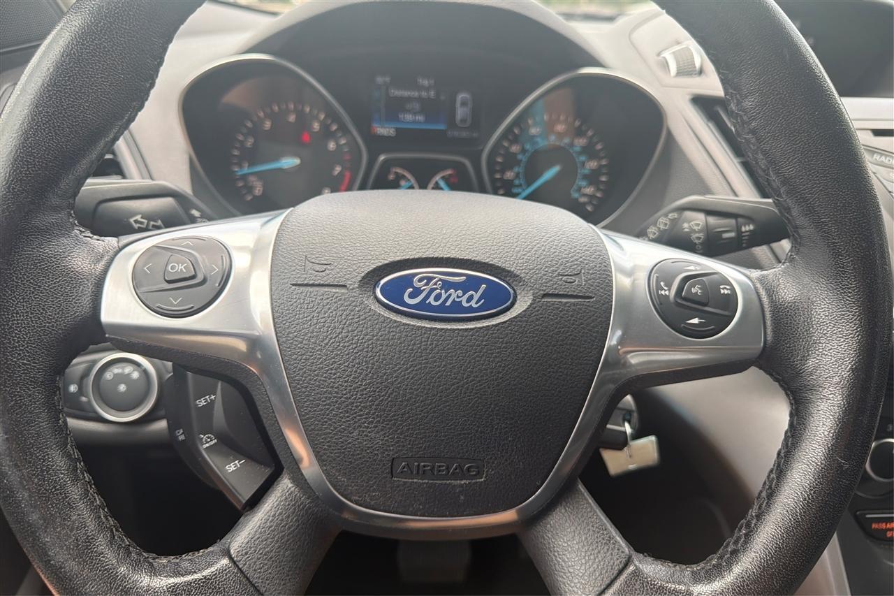 Ford Escape SE 4D SUV FWD 2016