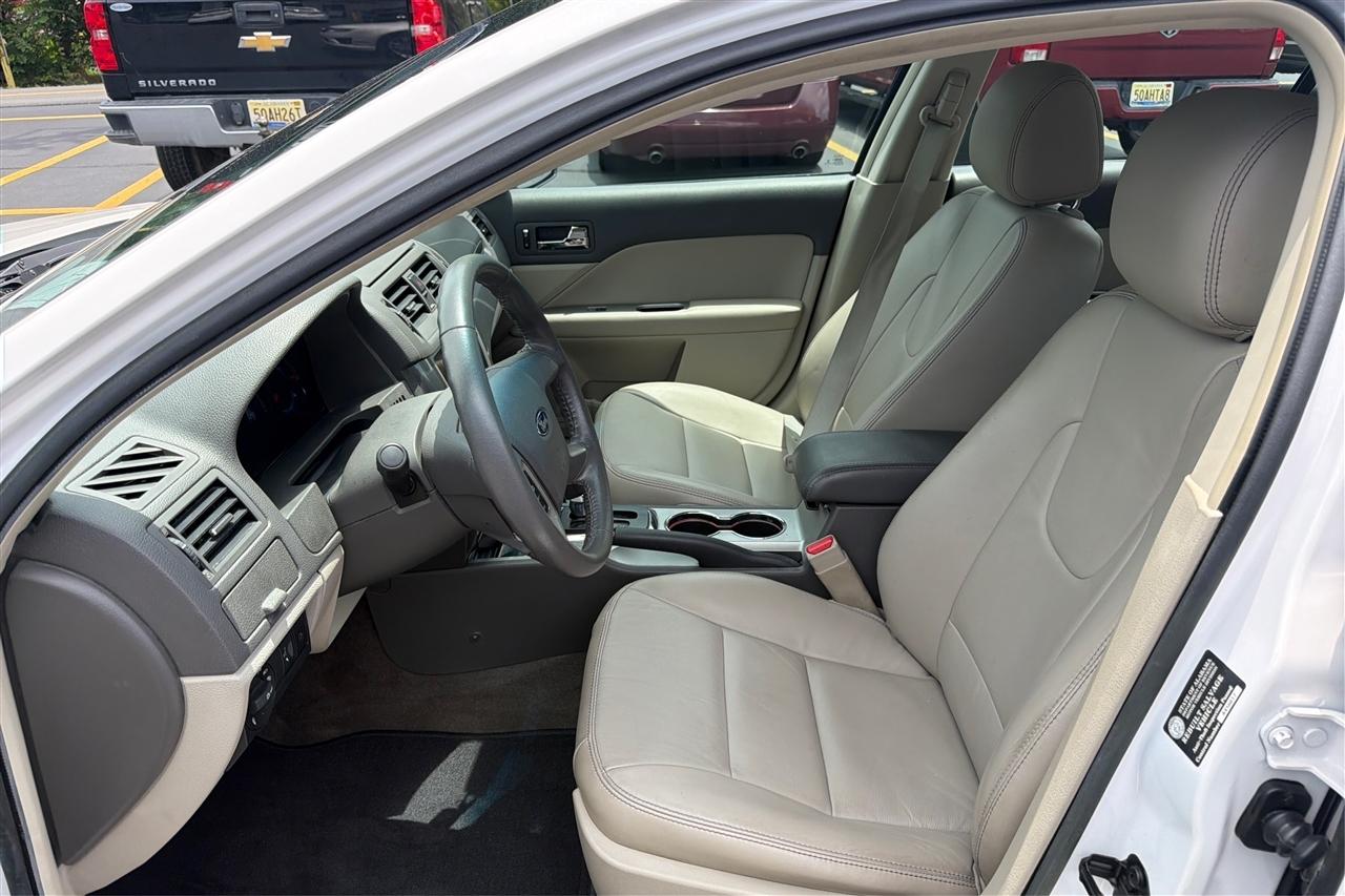 Ford Fusion SEL 4D Sedan 2012