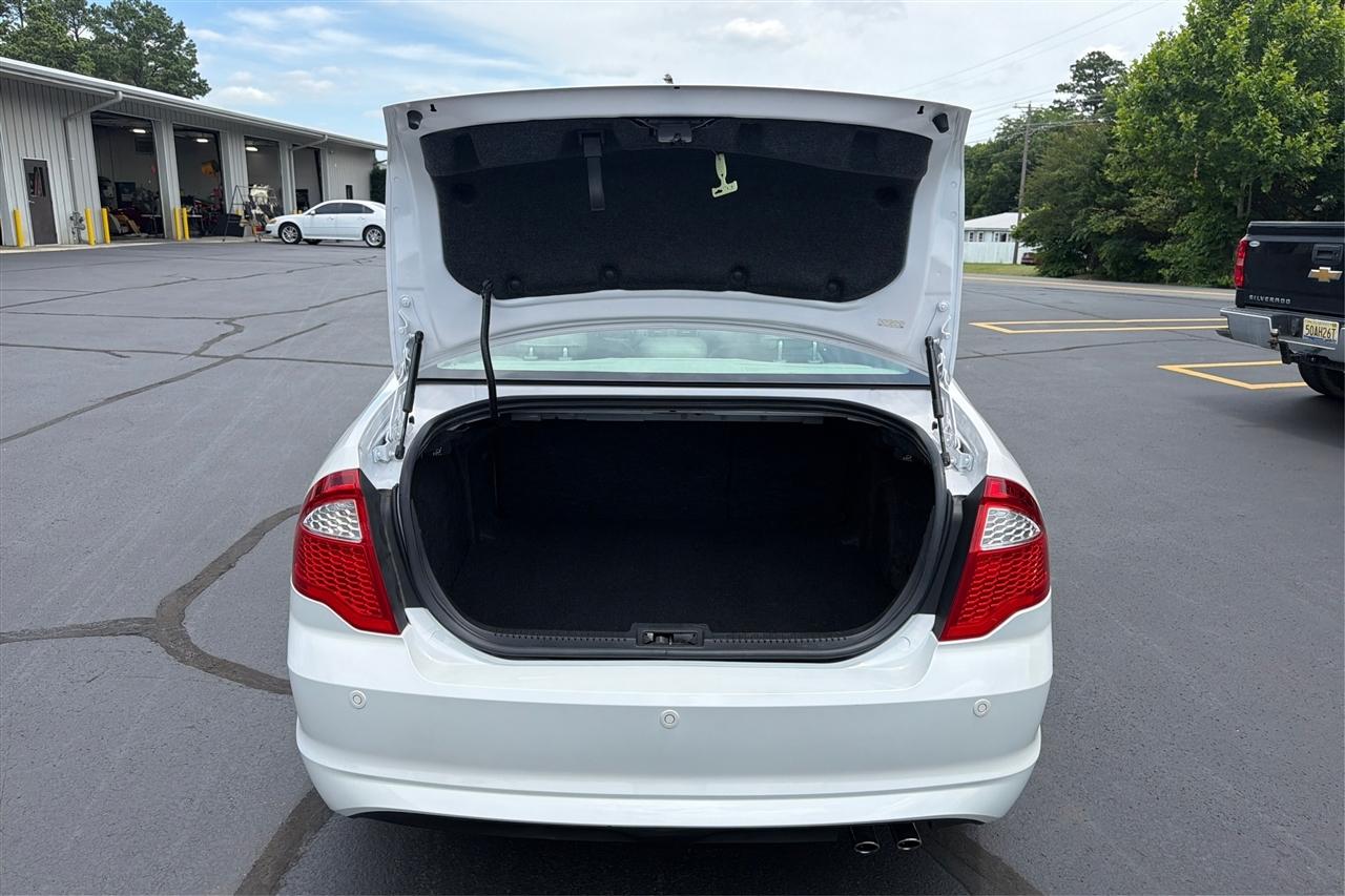 Ford Fusion SEL 4D Sedan 2012