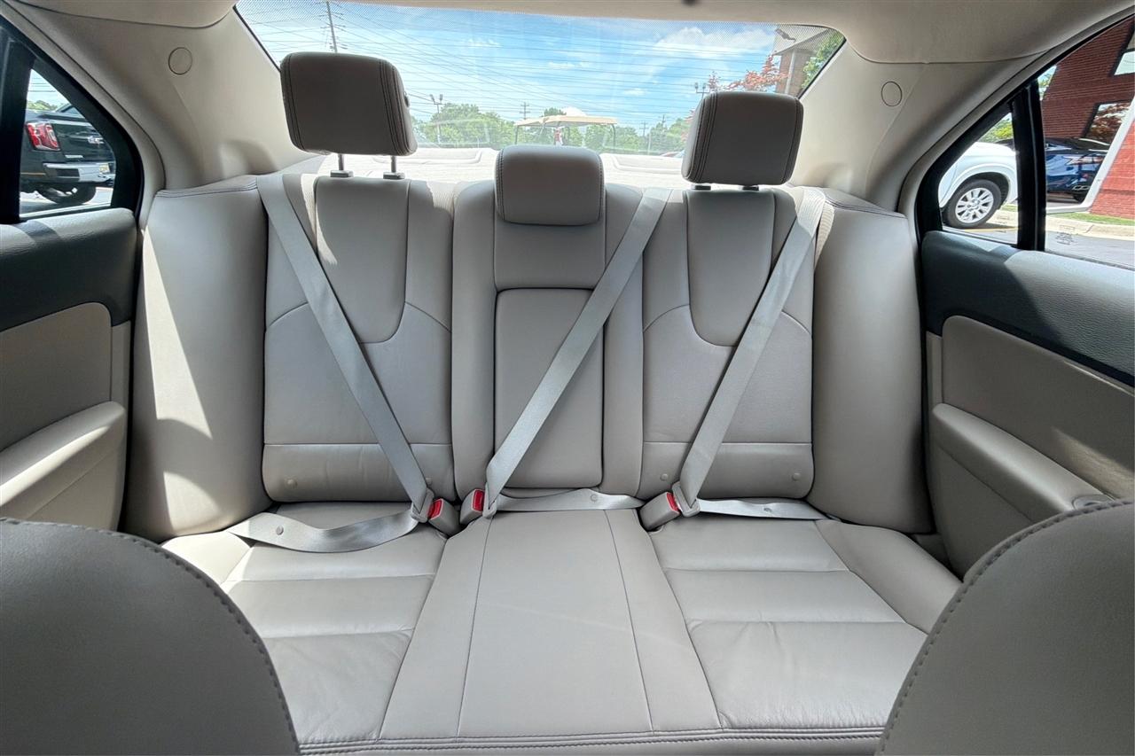 Ford Fusion SEL 4D Sedan 2012