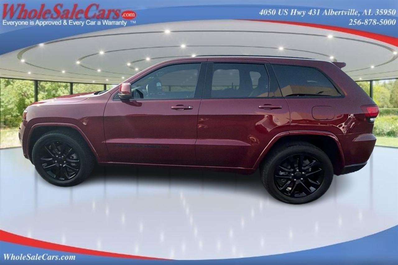Jeep Grand Cherokee Laredo 4D SUV RWD 2022