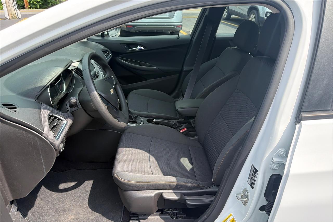Chevrolet Cruze LS 4D Sedan 2016