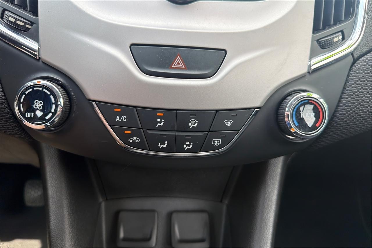 Chevrolet Cruze LS 4D Sedan 2016