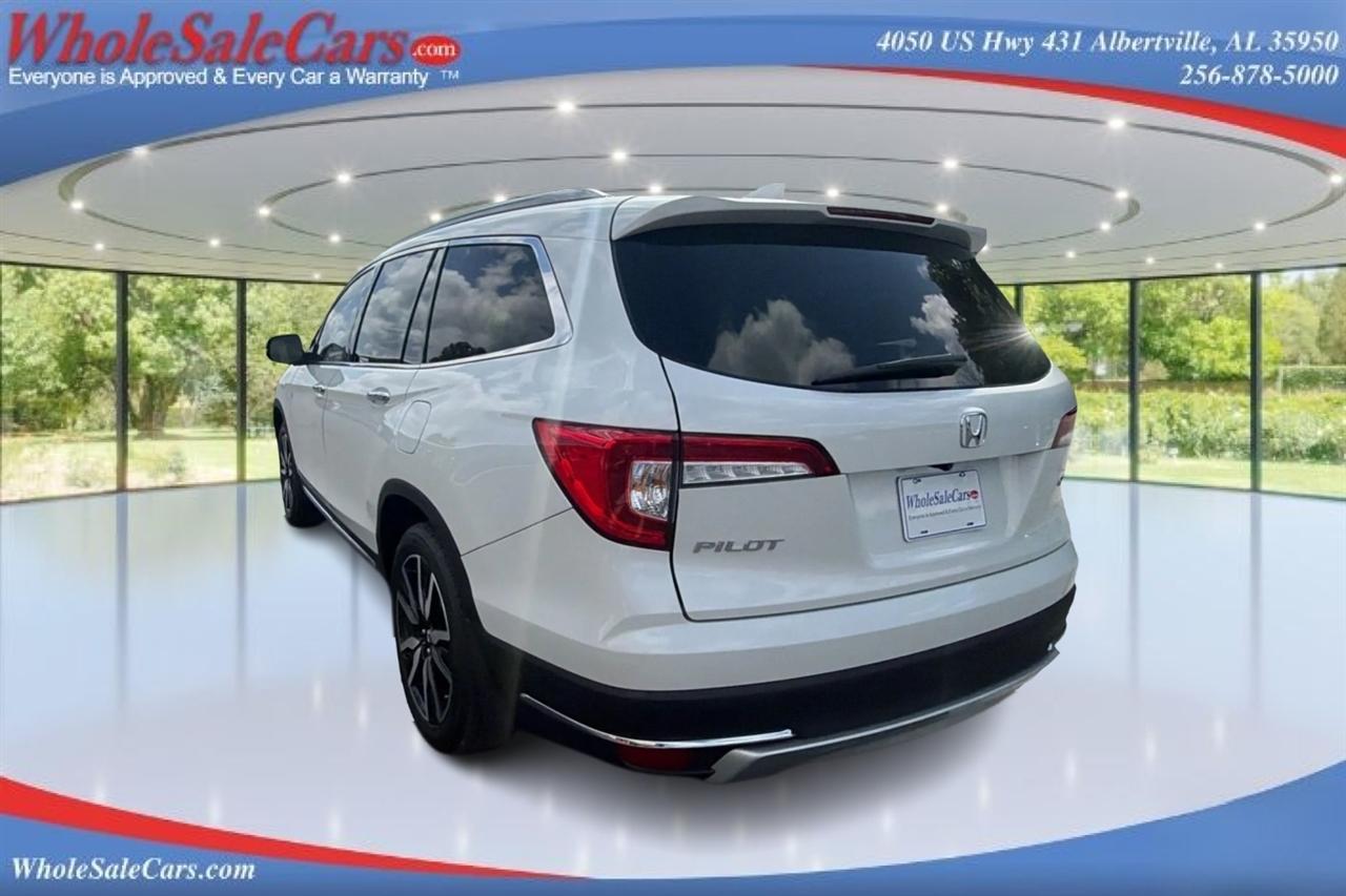Honda Pilot Touring 4D SUV FWD w/CapChrs 2022