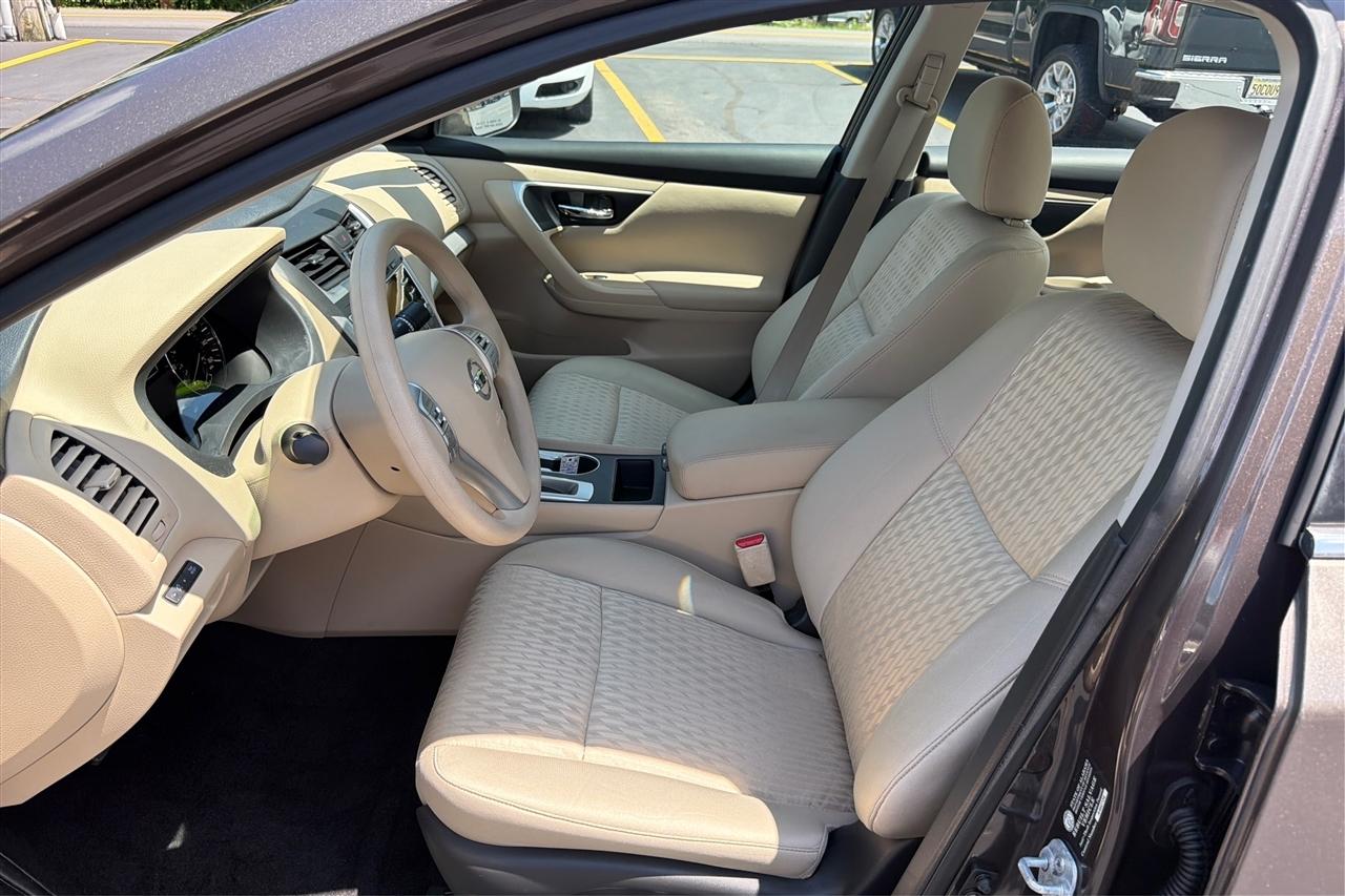 Nissan Altima S 4D Sedan 2.5 2017