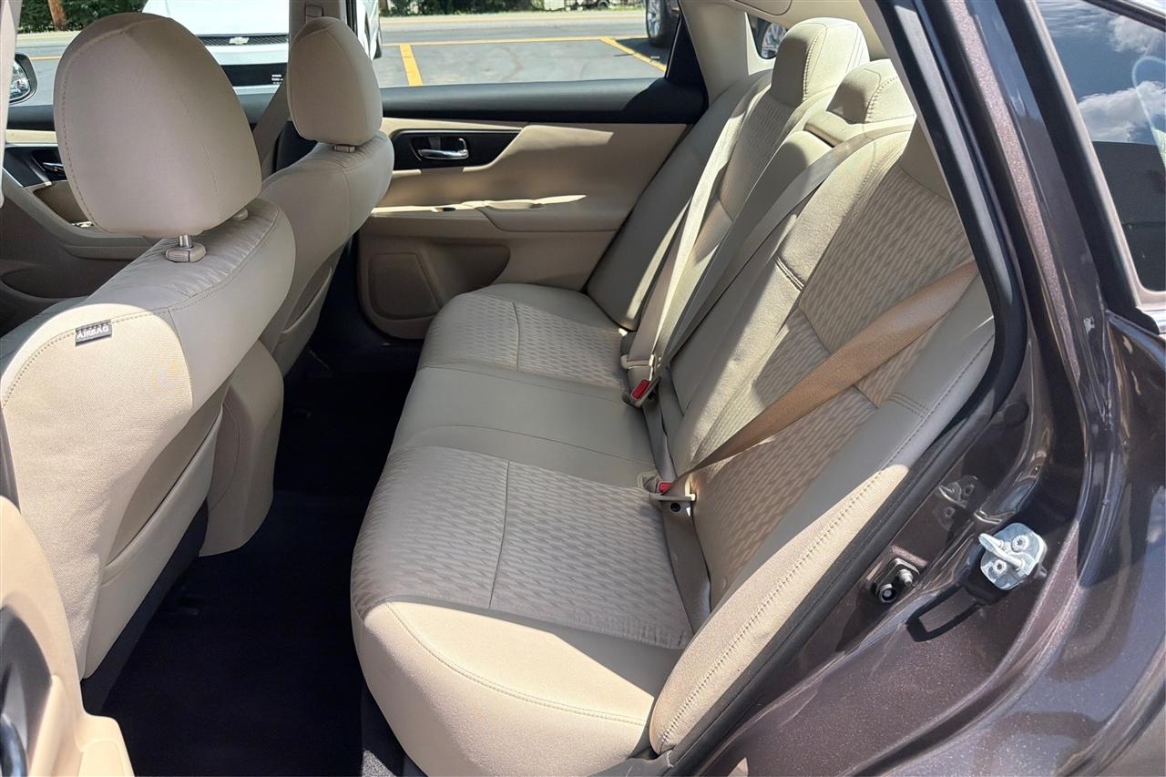Nissan Altima S 4D Sedan 2.5 2017