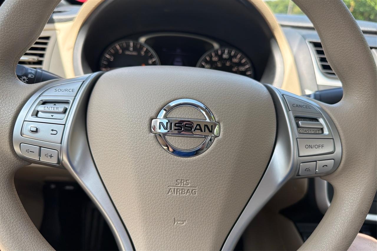 Nissan Altima S 4D Sedan 2.5 2017