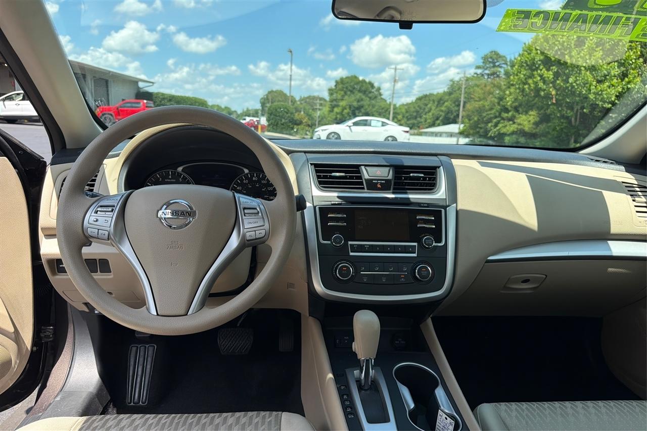 Nissan Altima S 4D Sedan 2.5 2017