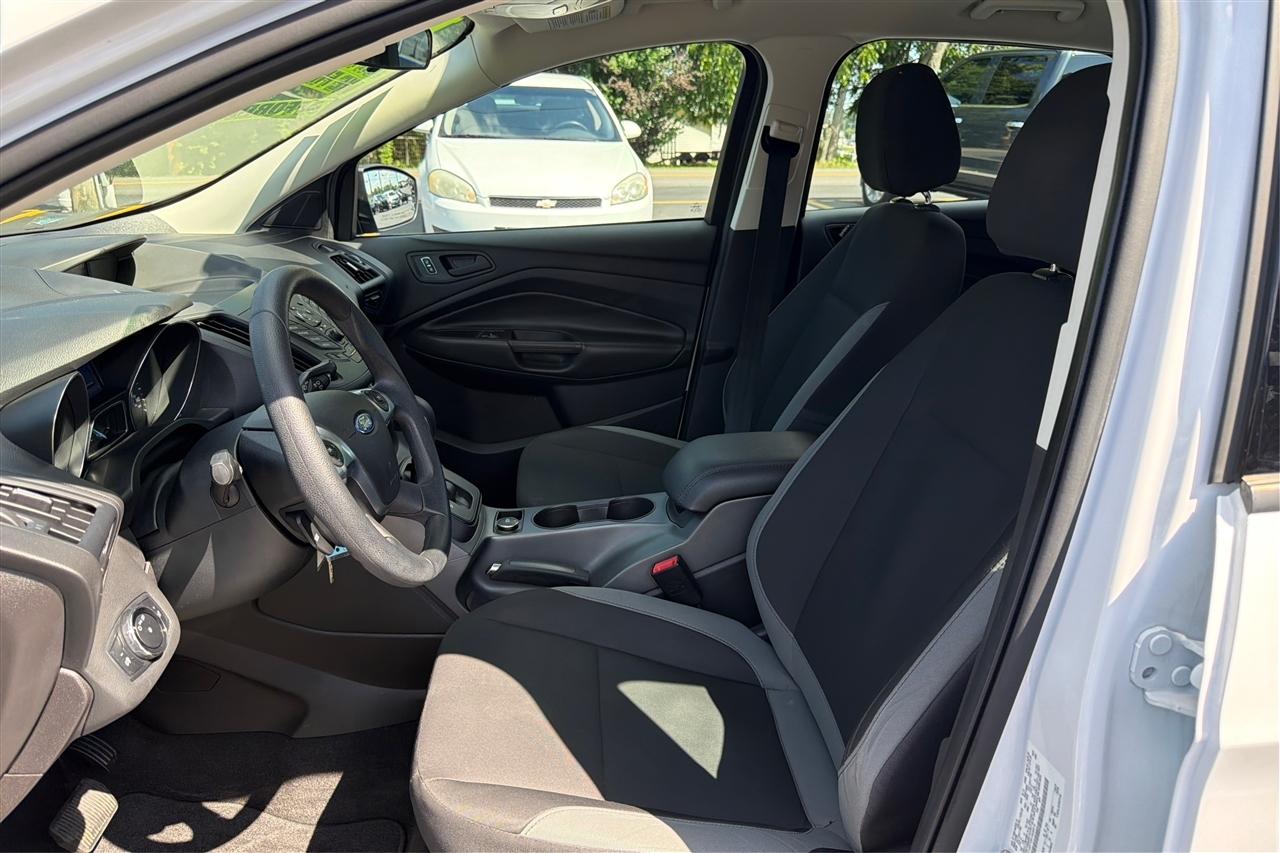 Ford Escape S 4D SUV FWD 2014