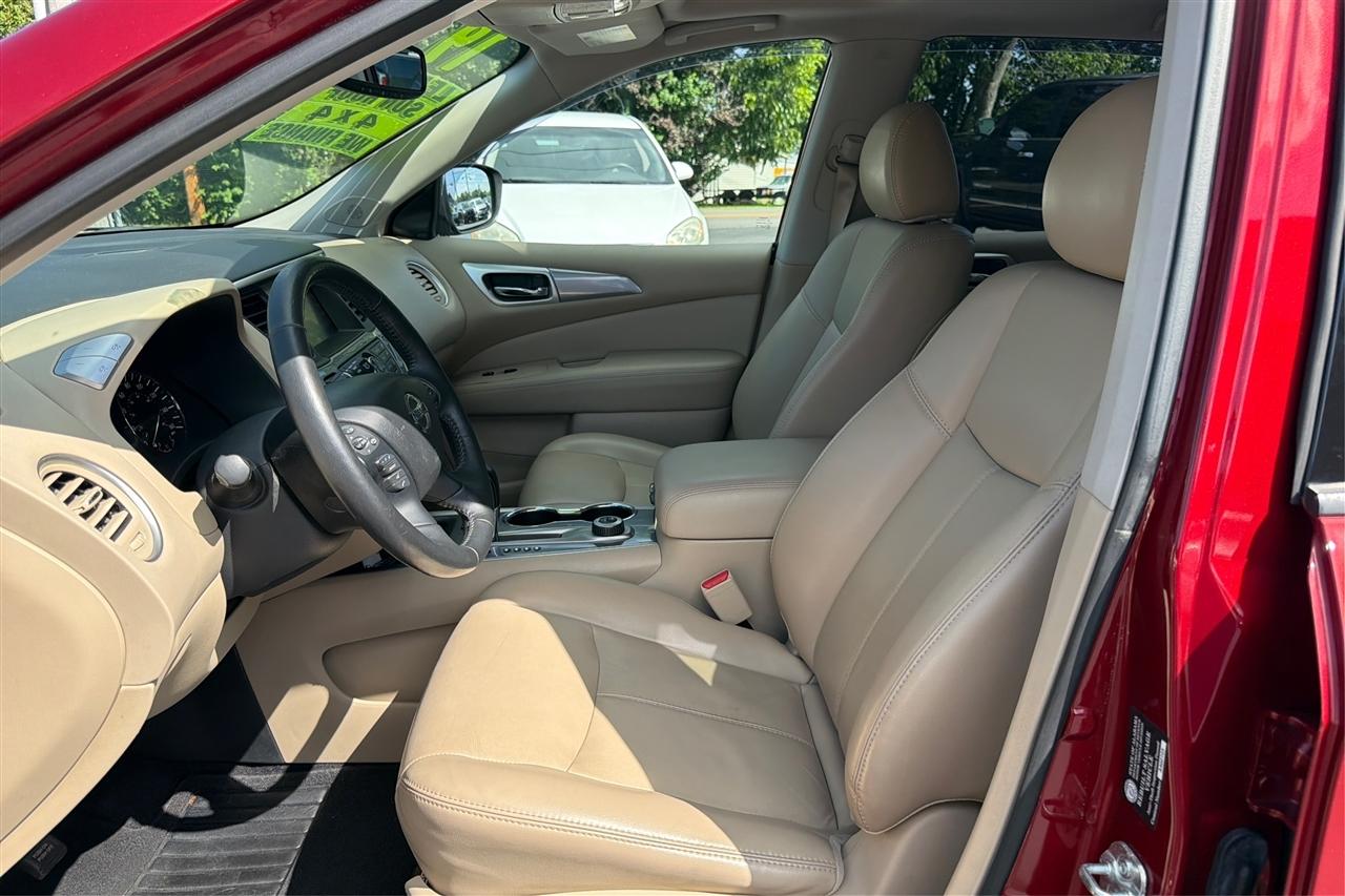 Nissan Pathfinder SL 4D SUV 4WD 2019