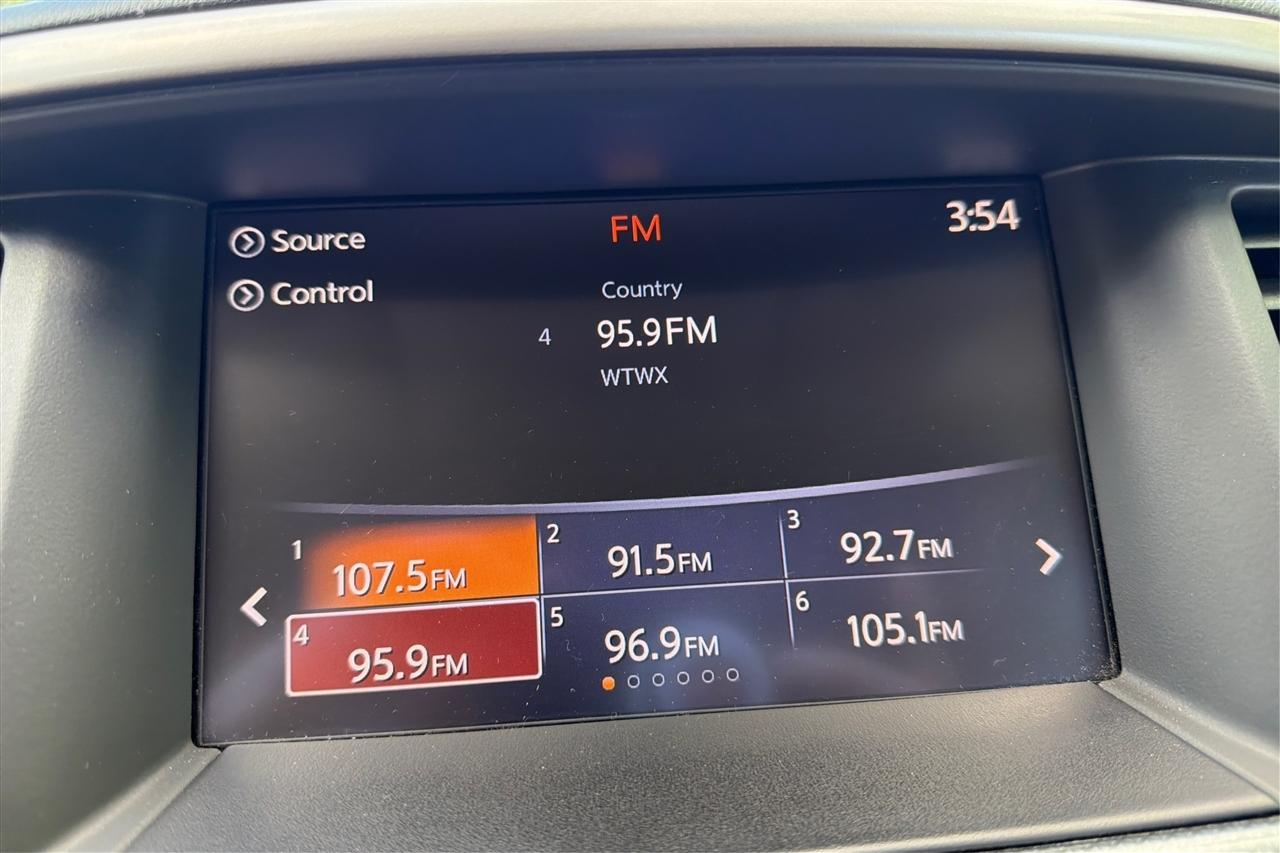 Nissan Pathfinder SL 4D SUV 4WD 2019