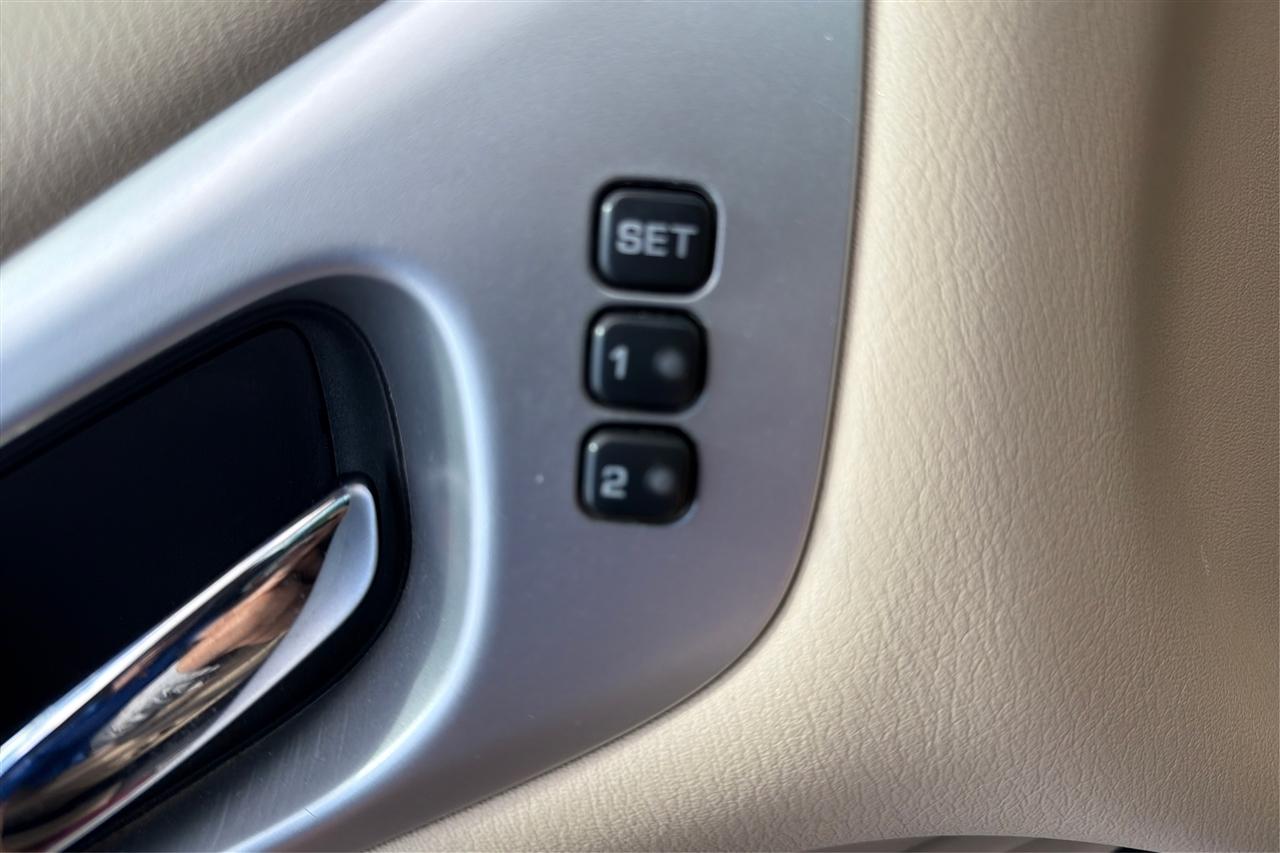 Nissan Pathfinder SL 4D SUV 4WD 2019