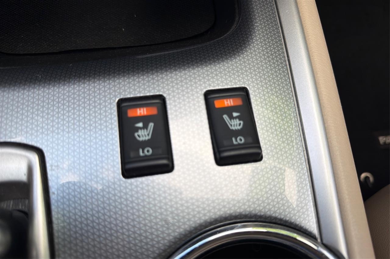 Nissan Pathfinder SL 4D SUV 4WD 2019