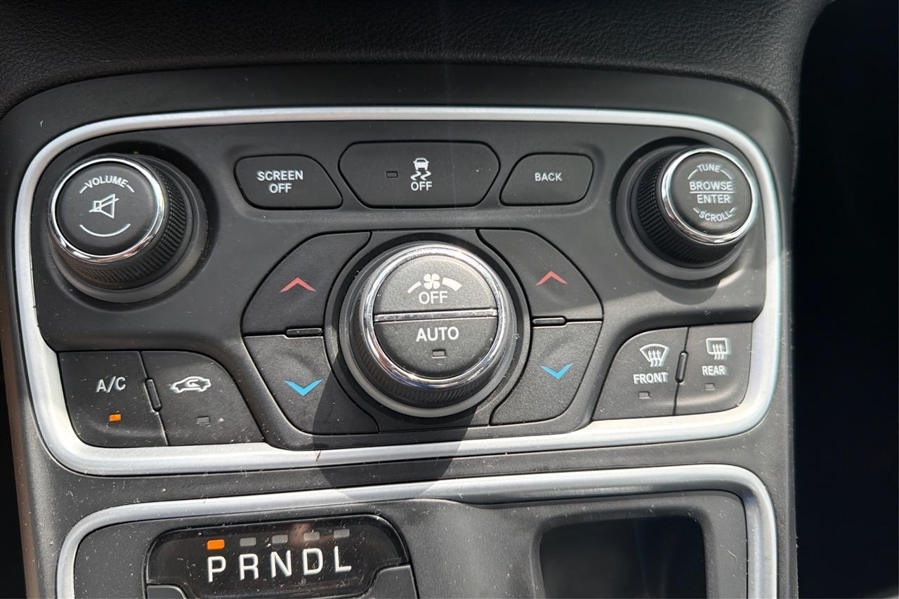 Chrysler 200 Limited 4D Sedan 2017