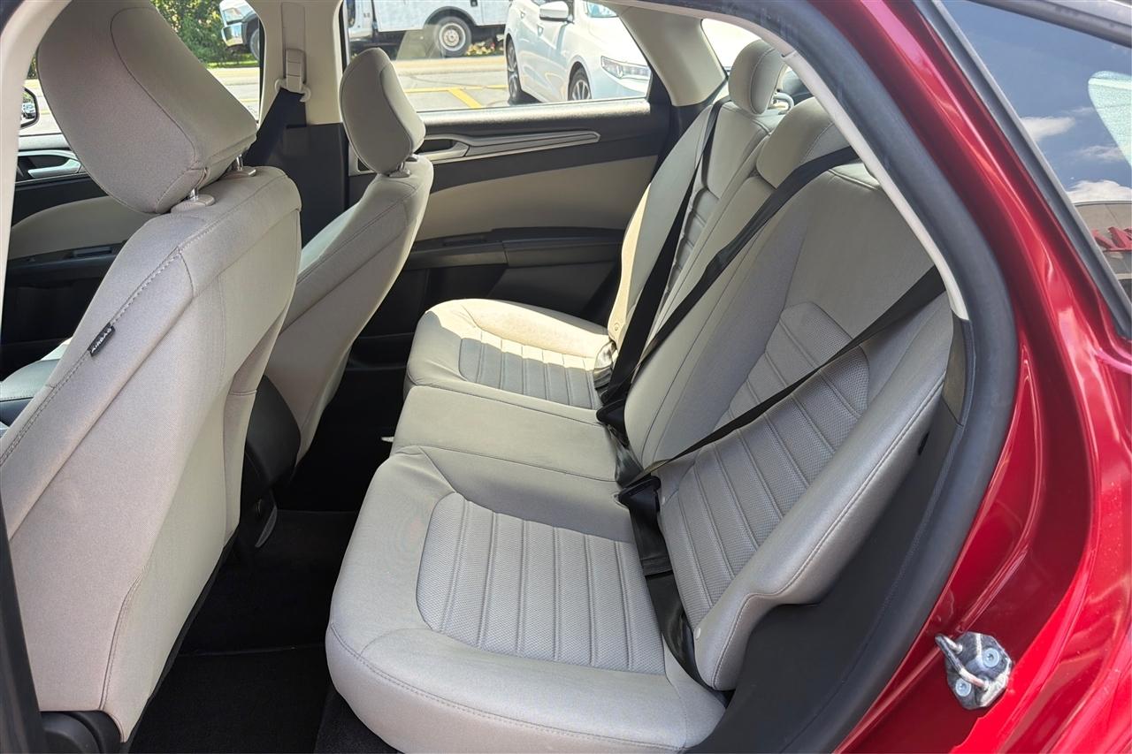 Ford Fusion S 4D Sedan 2020