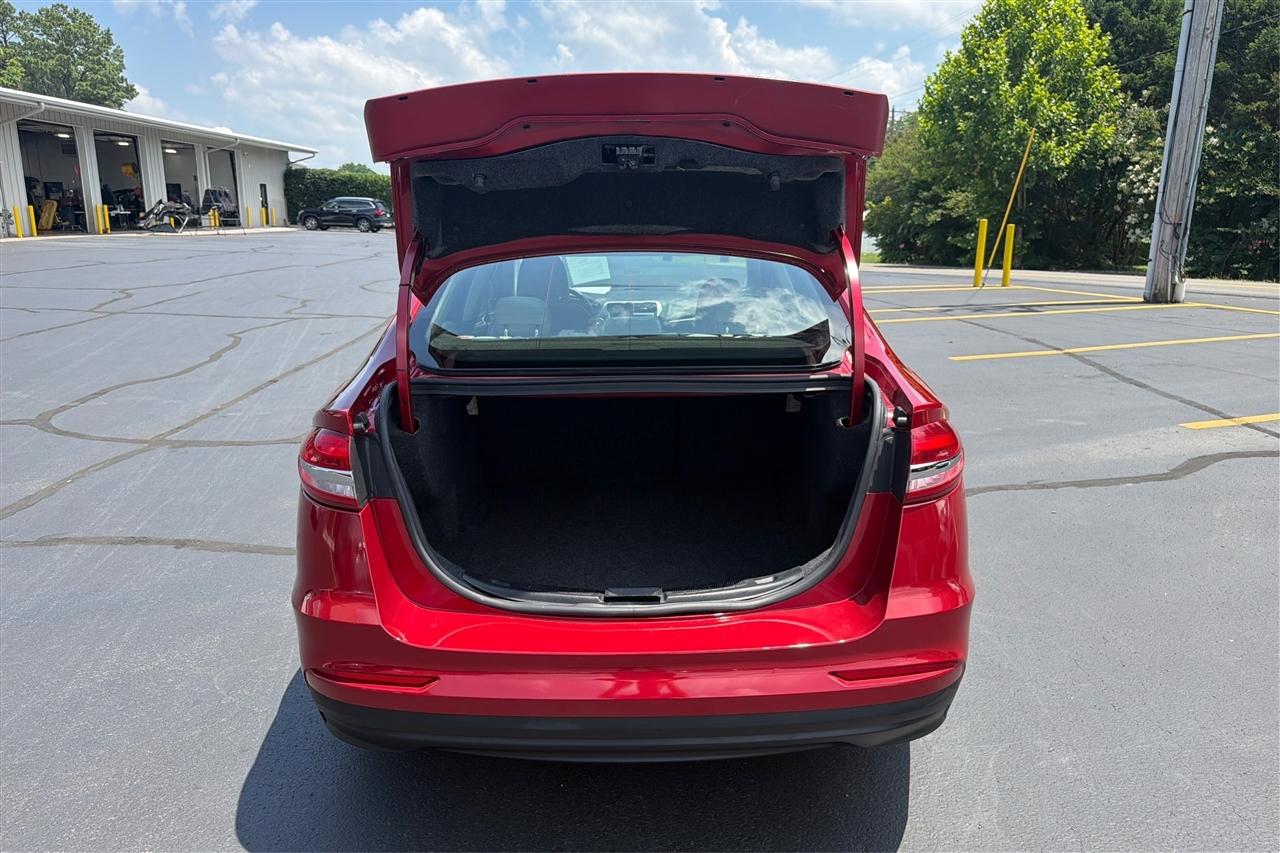 Ford Fusion S 4D Sedan 2020