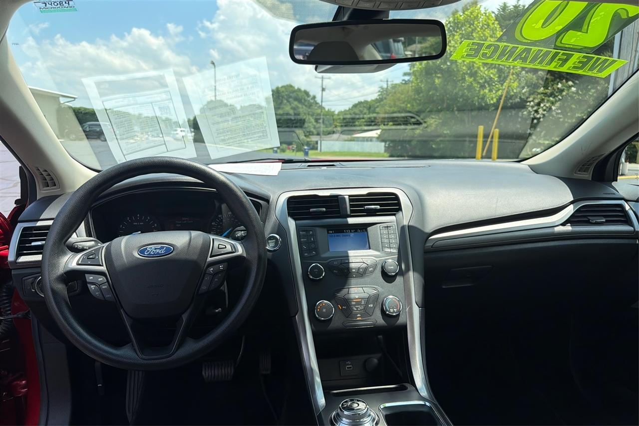 Ford Fusion S 4D Sedan 2020