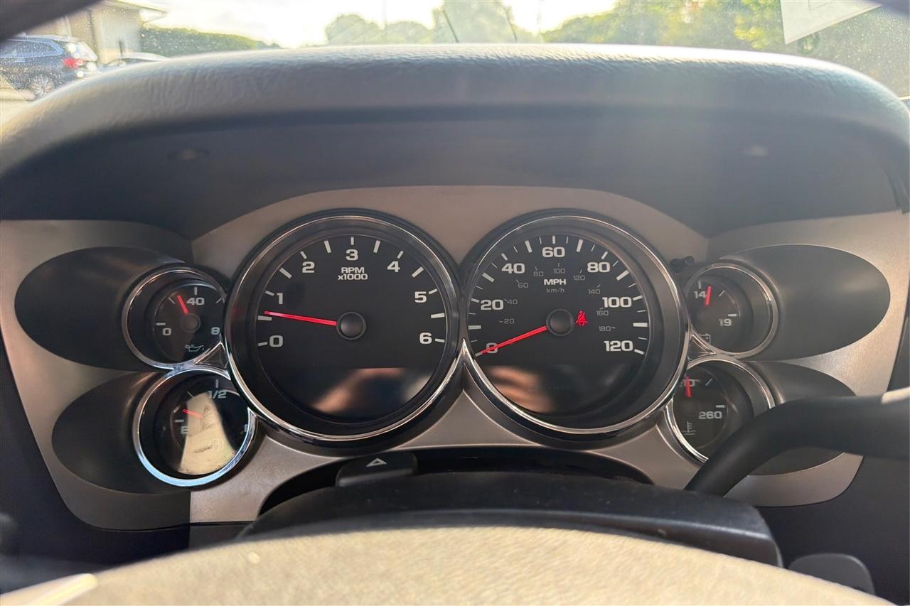 Chevrolet Silverado 1500 1LT Crew Cab 2WD 2010