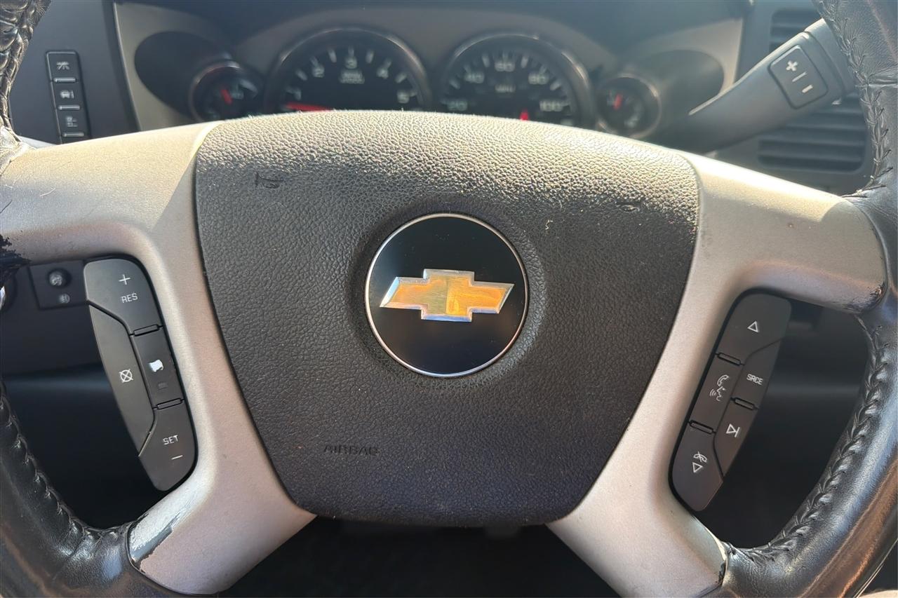 Chevrolet Silverado 1500 1LT Crew Cab 2WD 2010