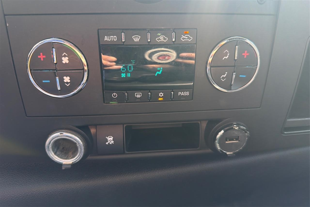 Chevrolet Silverado 1500 1LT Crew Cab 2WD 2010